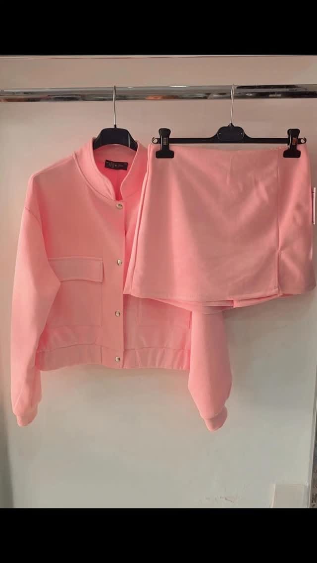 Post 9 by CLOE SHOP on Instagram (video)