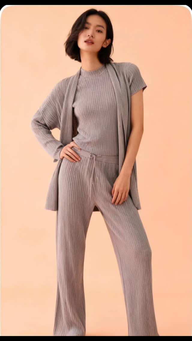 Post 5 by CLOE SHOP on Instagram (video)
