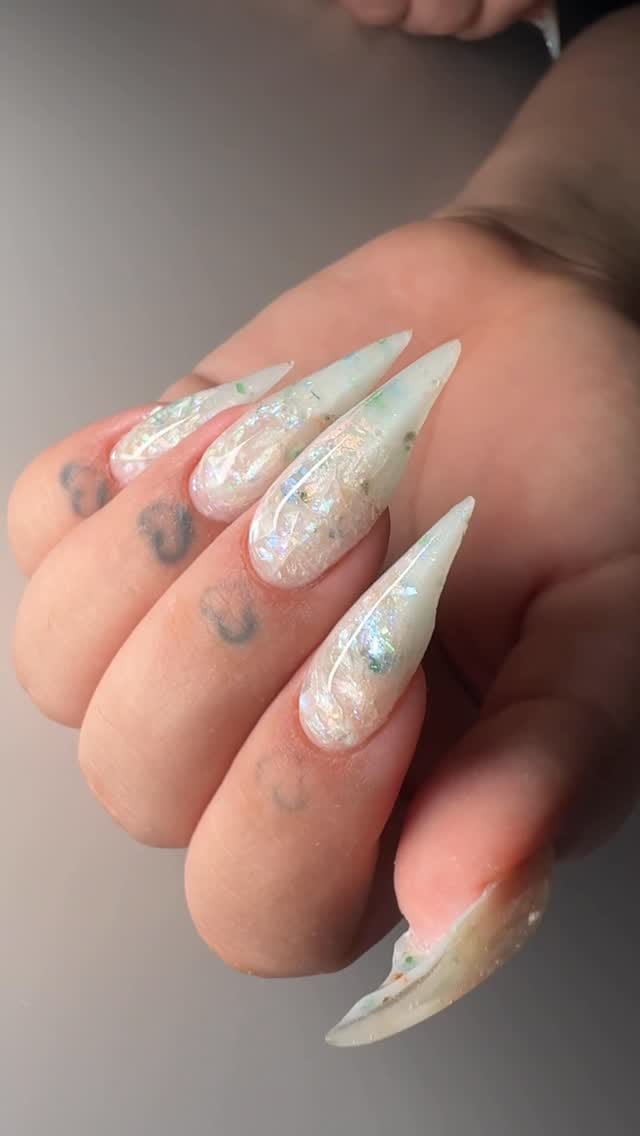 Post 5 by Amanda Nails-Uñas Salamanca on Instagram (video)