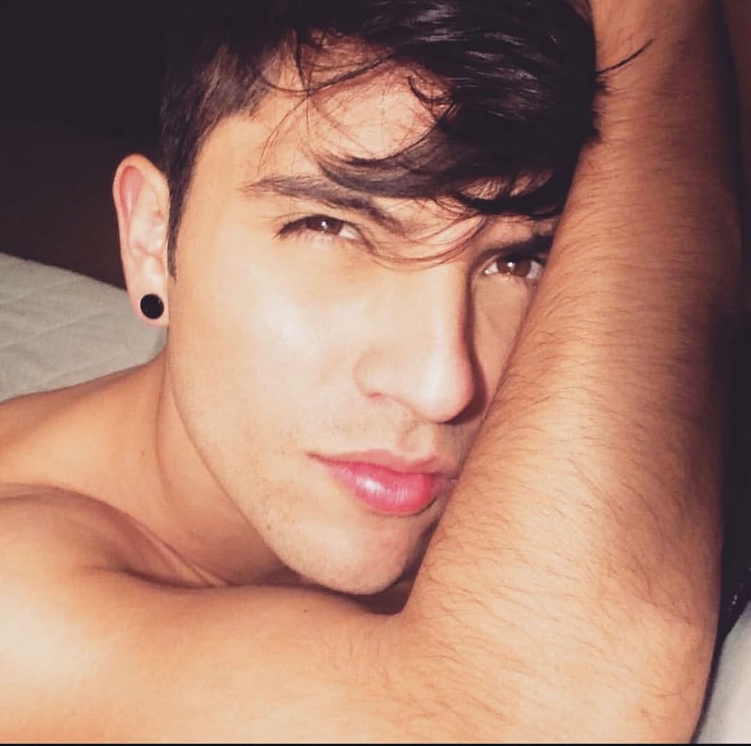 Post 2 by Christian Castiblanco on Instagram (carousel)
