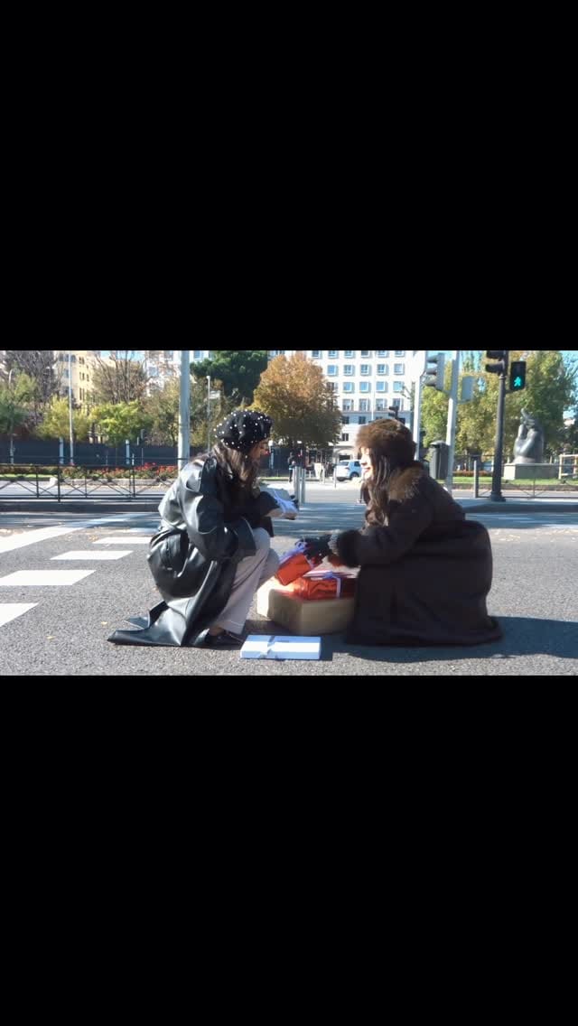 Post 7 by ONISA COTÉ on Instagram (video)