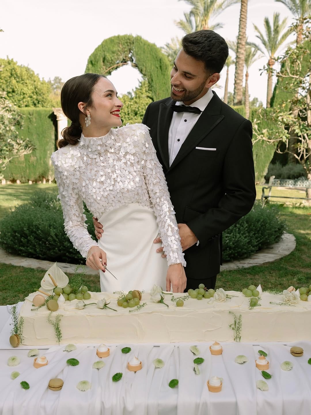 Post 6 by Aquarela Cakes on Instagram (carousel)