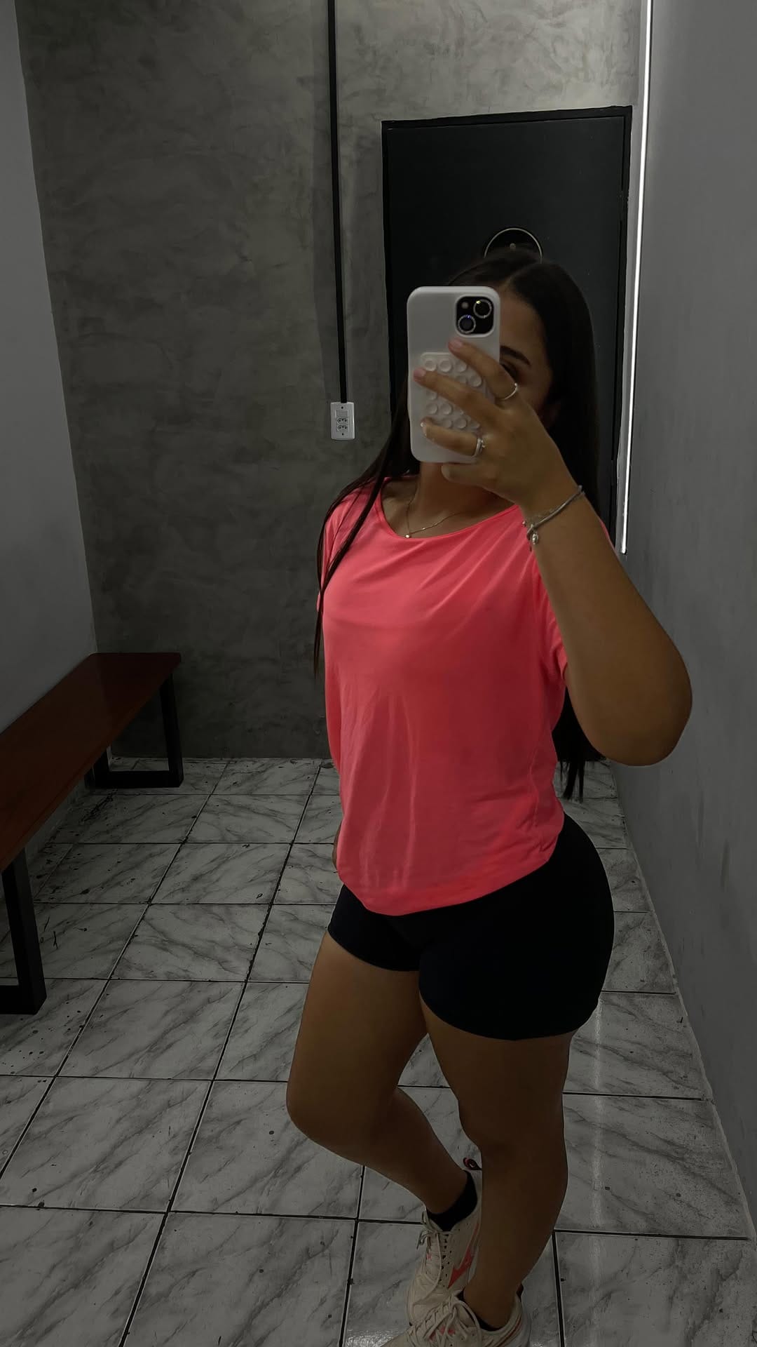 Post 8 by Vitória Almeida🌻 on Instagram (video)
