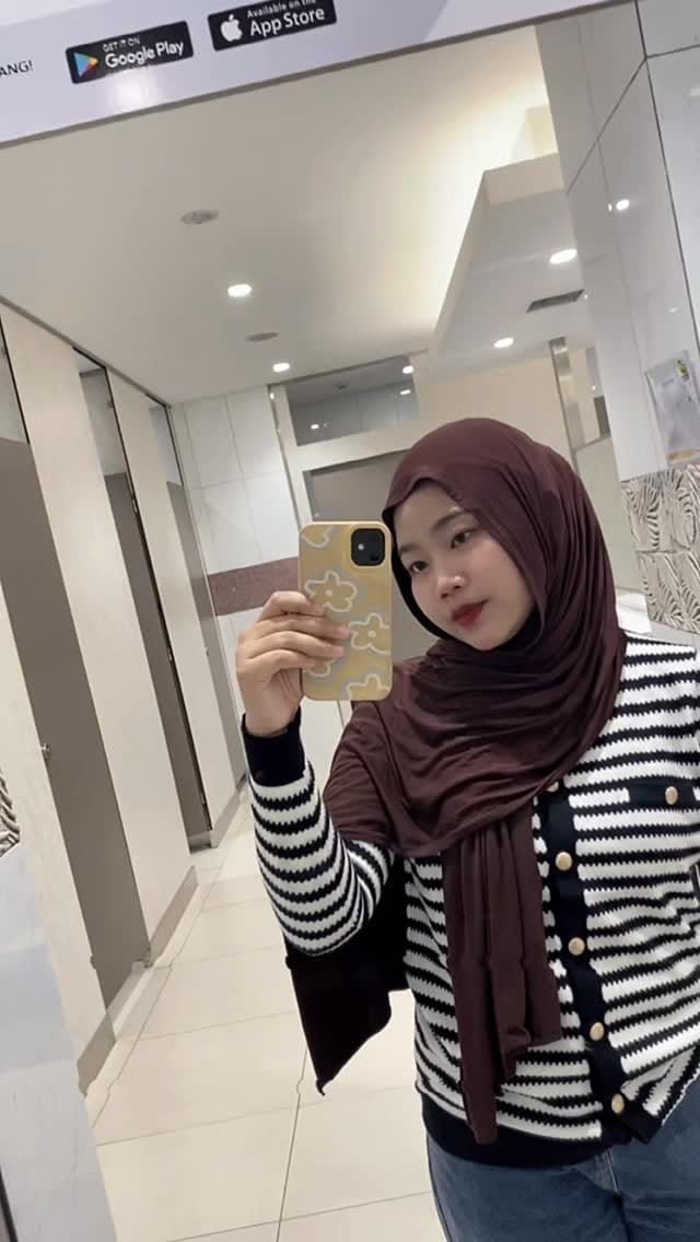Post 2 by Sofi Prayogi on Instagram (video)