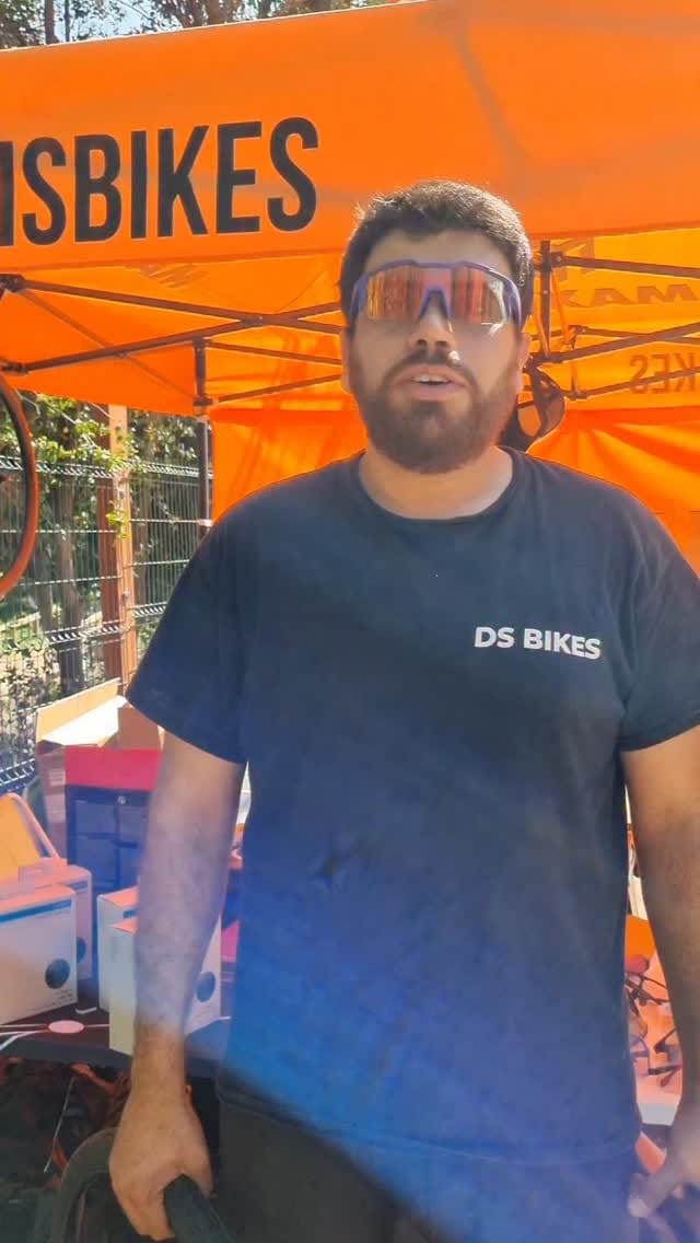 Post 2 by Tienda y Taller de Bicicletas | 𝗗𝗦 𝗕𝗜𝗞𝗘𝗦 Shimano Service Center on Instagram (video)
