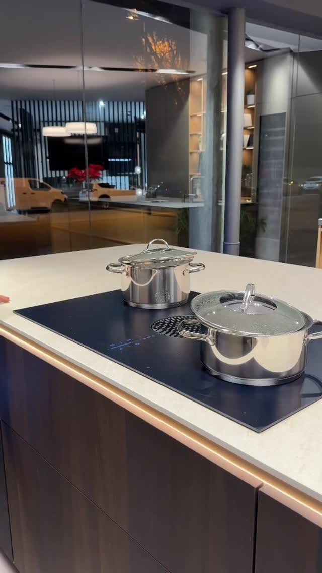 Post 3 by ZELARI DE NUZZI - Cocinas on Instagram (video)