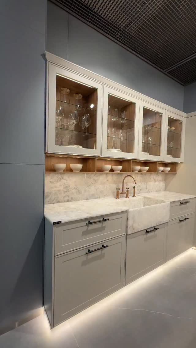 Post 8 by ZELARI DE NUZZI - Cocinas on Instagram (video)