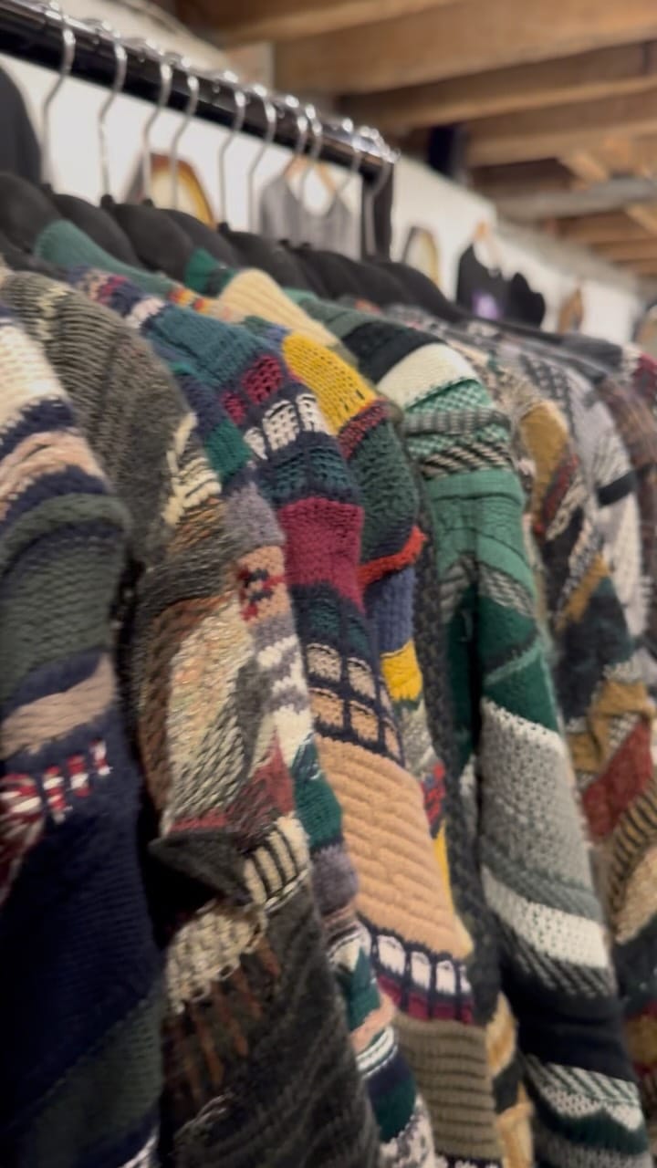 Post 3 by goodbyefolk | Vintage Boutique on Instagram (video)