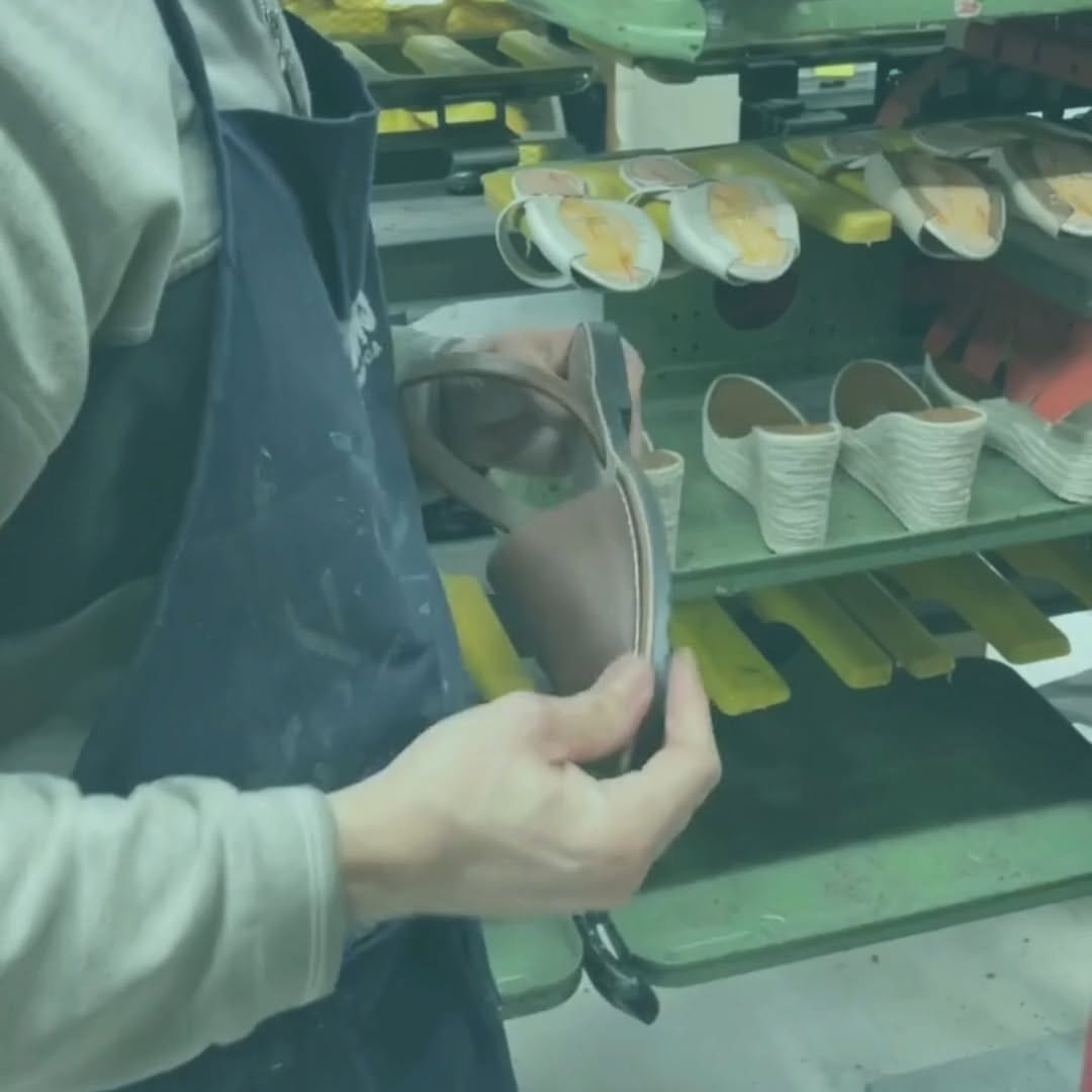 Post 8 by Menorca Sandals (Australia) on Instagram (video)