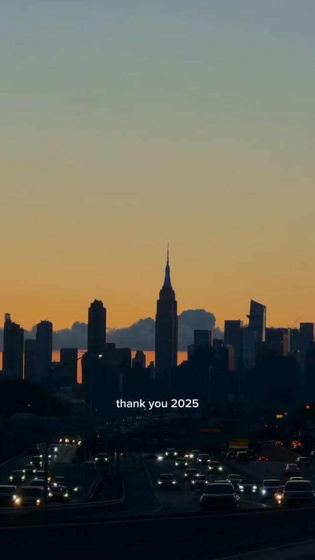 Post 1 by Thaís Vitória - Skincare on Instagram (video)