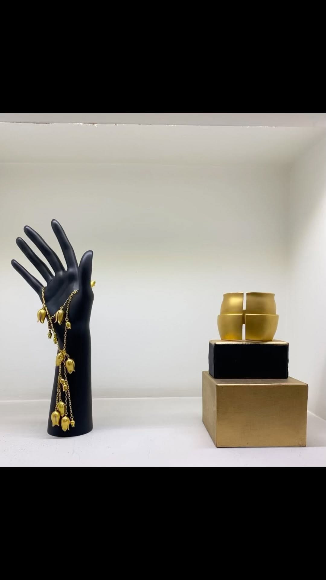 Post 5 by Joaquin Berao on Instagram (video)