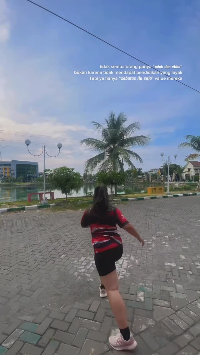 Post 6 by Nirmala Aristya on Instagram (video)