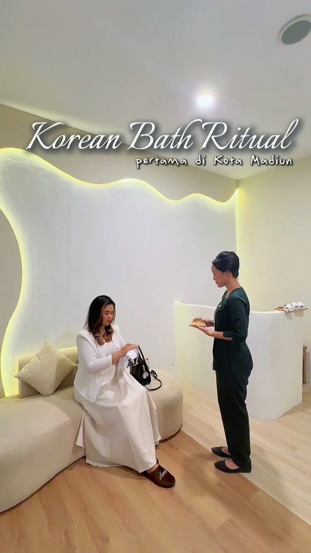 Post 1 by Nirmala Aristya on Instagram (video)