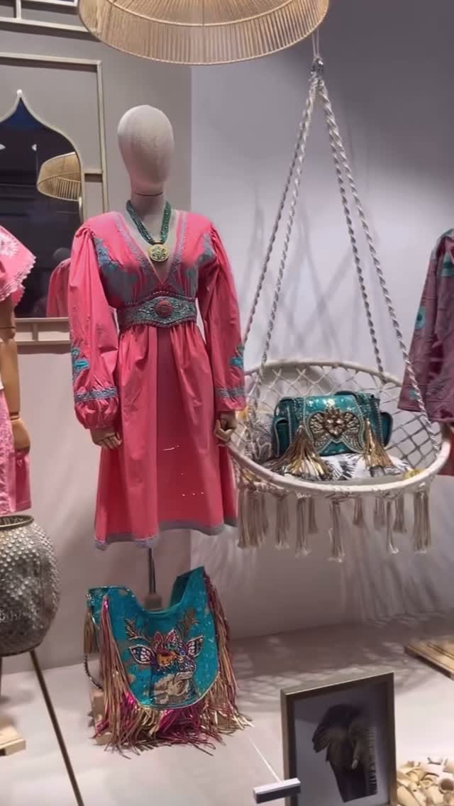 Post 9 by Bohochique Complementos on Instagram (video)