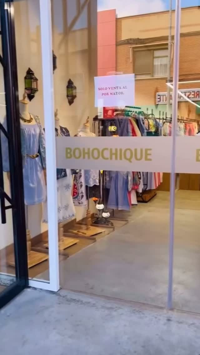 Post 2 by Bohochique Complementos on Instagram (video)