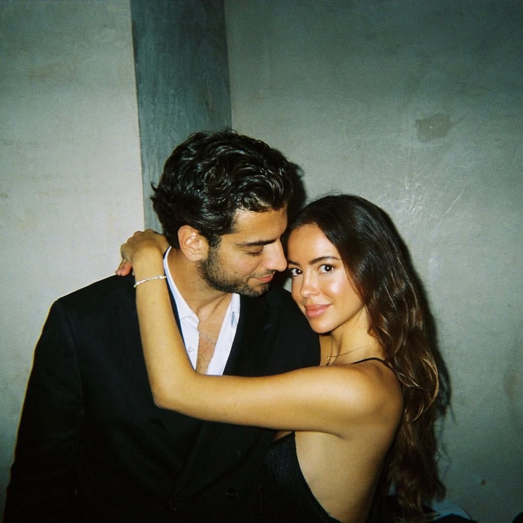 Post 1 by Nick And Victoria on Instagram (image)
