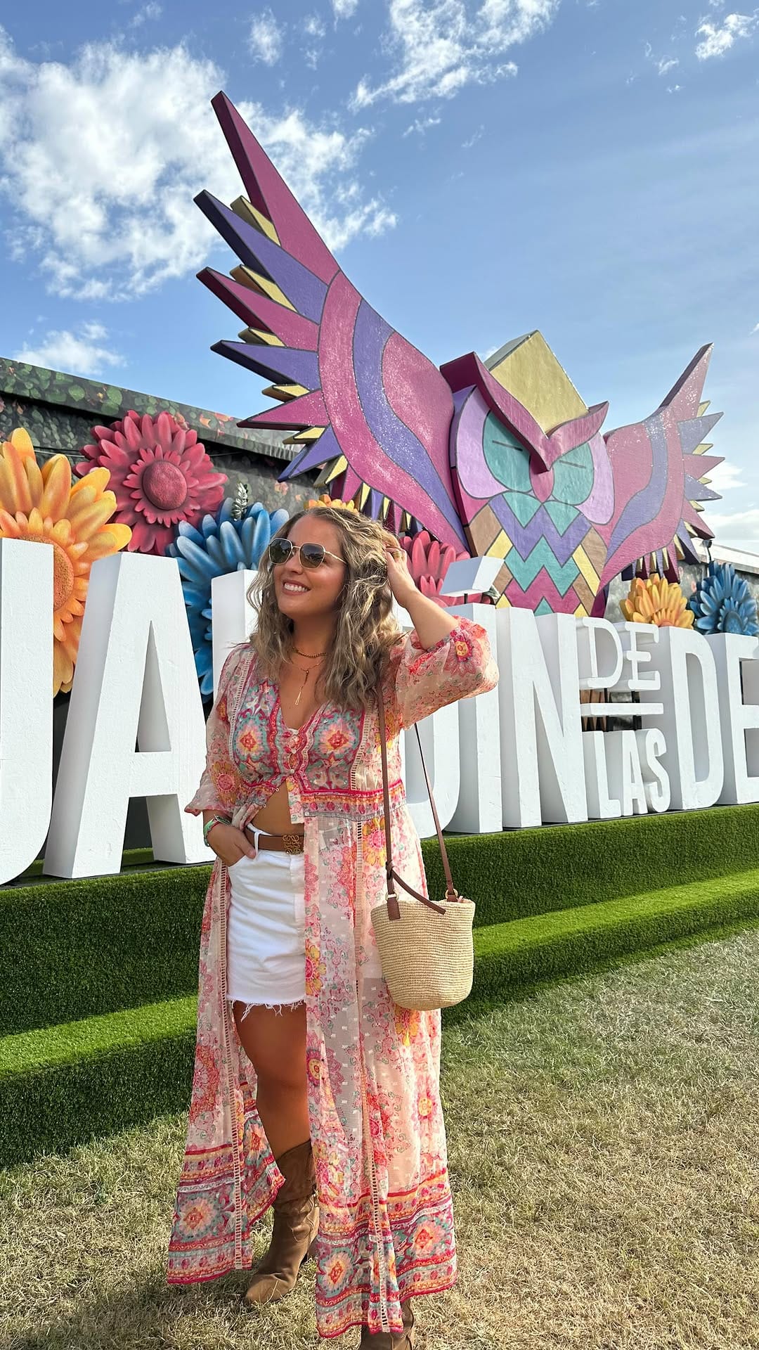 Post 10 by Mercedes Pardo | Musthaveworld on Instagram (video)
