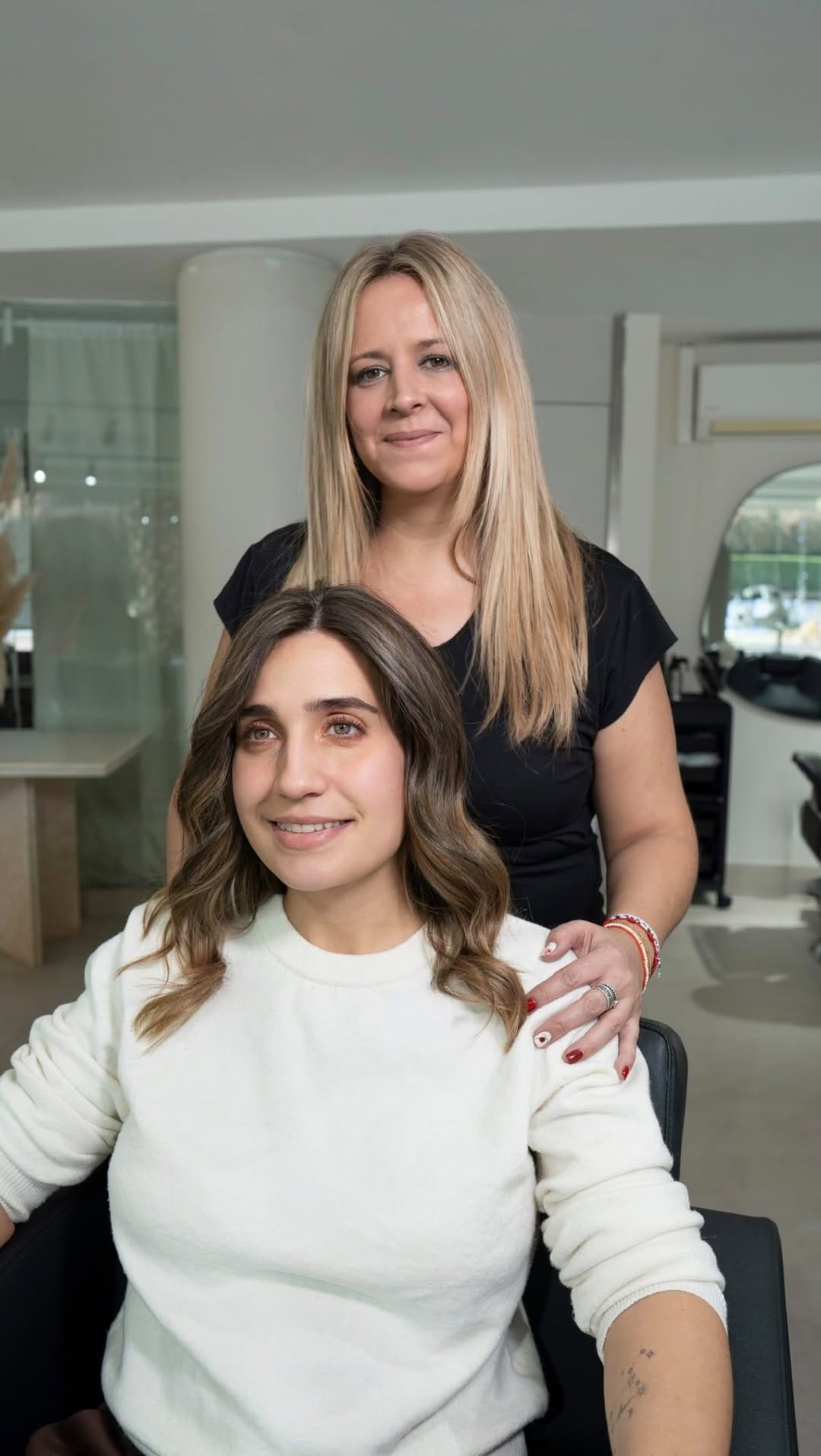 Post 8 by Studio25 | hair salon Madrid and Ibiza (Baleares) on Instagram (video)