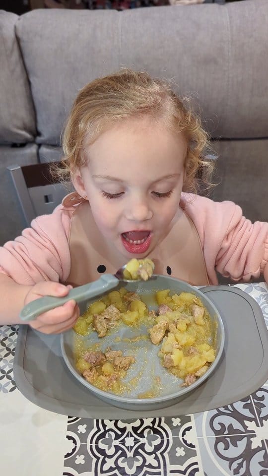 Post 5 by Lola y Elena  |  Susana    DiariodeCrohn on Instagram (video)