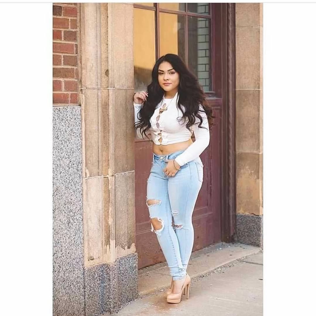 Post 4 by Brizeida Esquivel 💛💄 on Instagram (carousel)