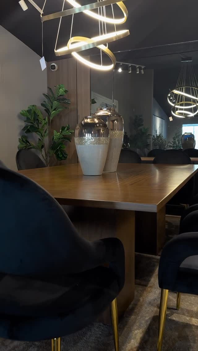 Post 9 by Yakarta | Mueblería on Instagram (video)
