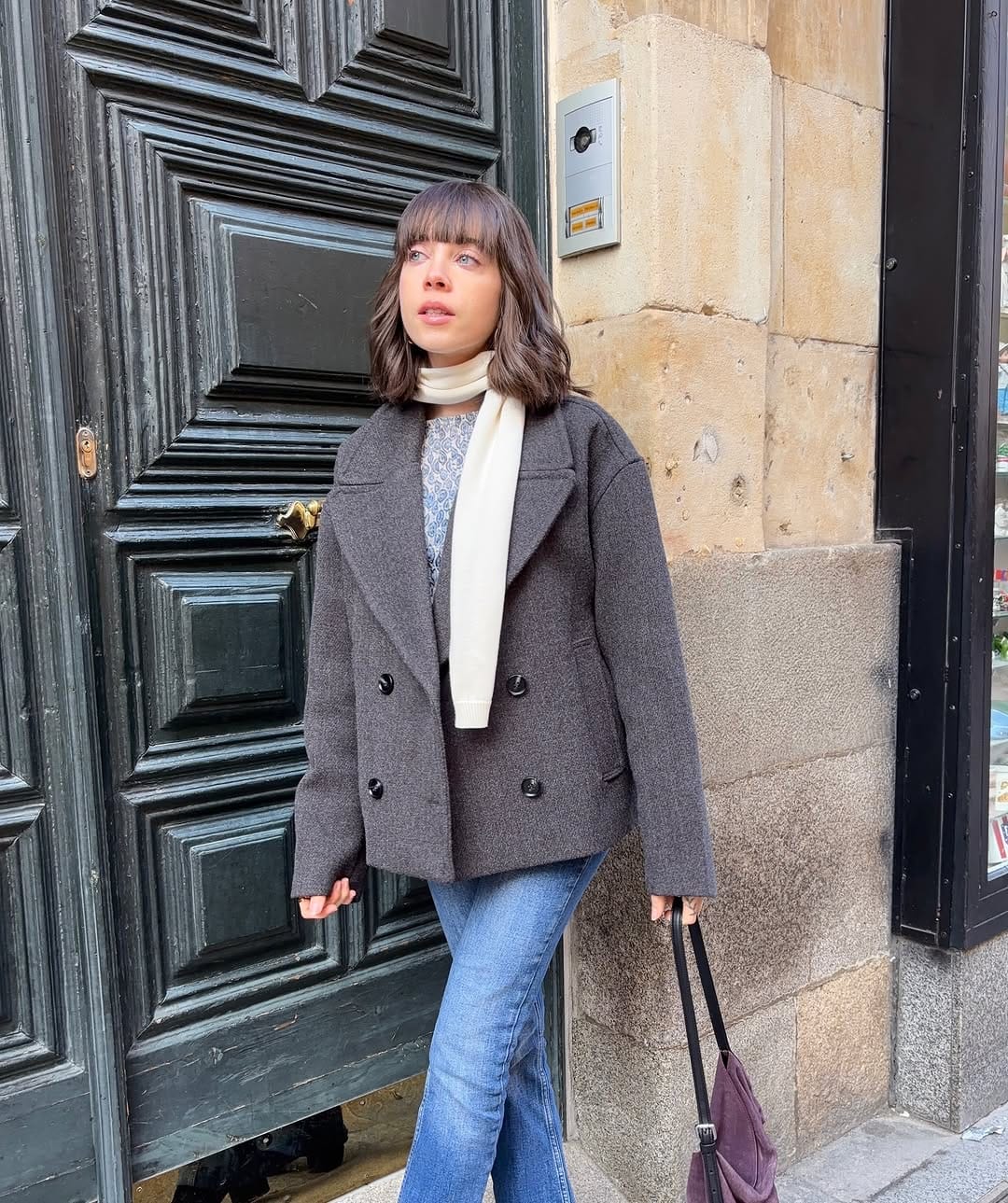 Post 2 by Adriana on Instagram (carousel)