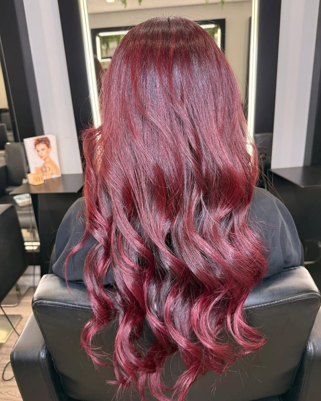 Post 6 by OD PELUQUERÍAS on Instagram (carousel)