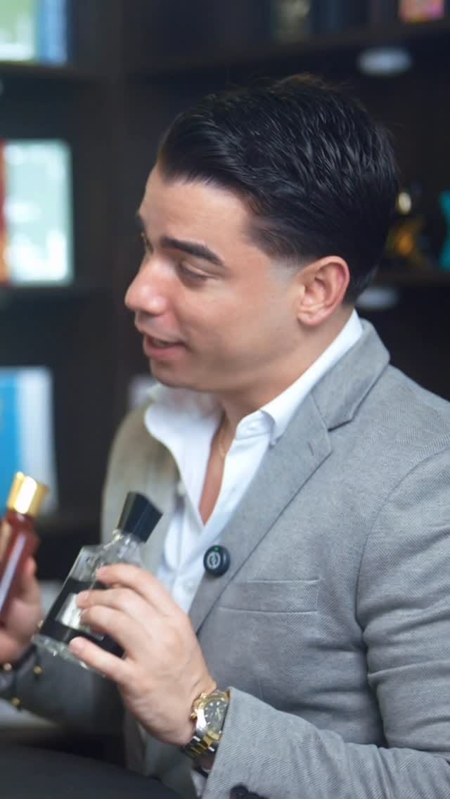 Post 3 by Valencia Perfumes on Instagram (video)