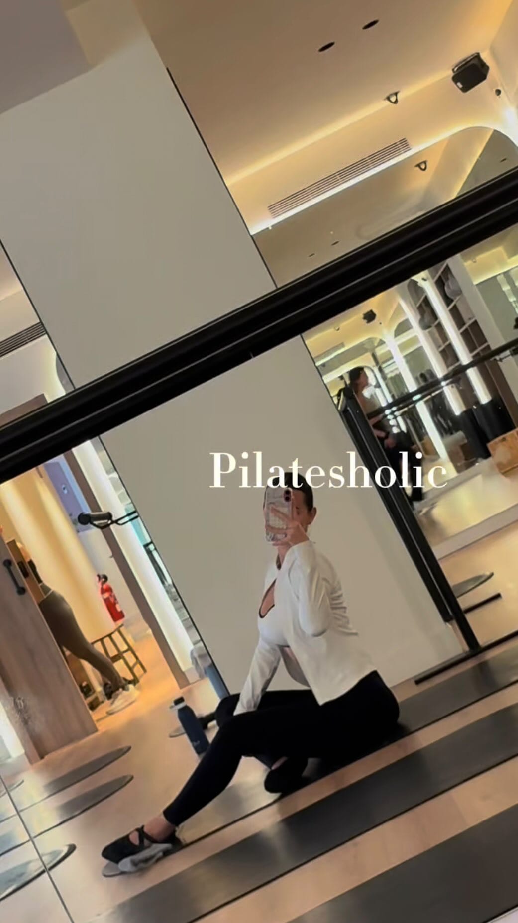 Post 4 by 𝑱𝑬𝑺𝑺𝑰𝑪𝑨 𝑪𝑨𝑴𝑨𝑹𝑮𝑶 ♛. on Instagram (video)