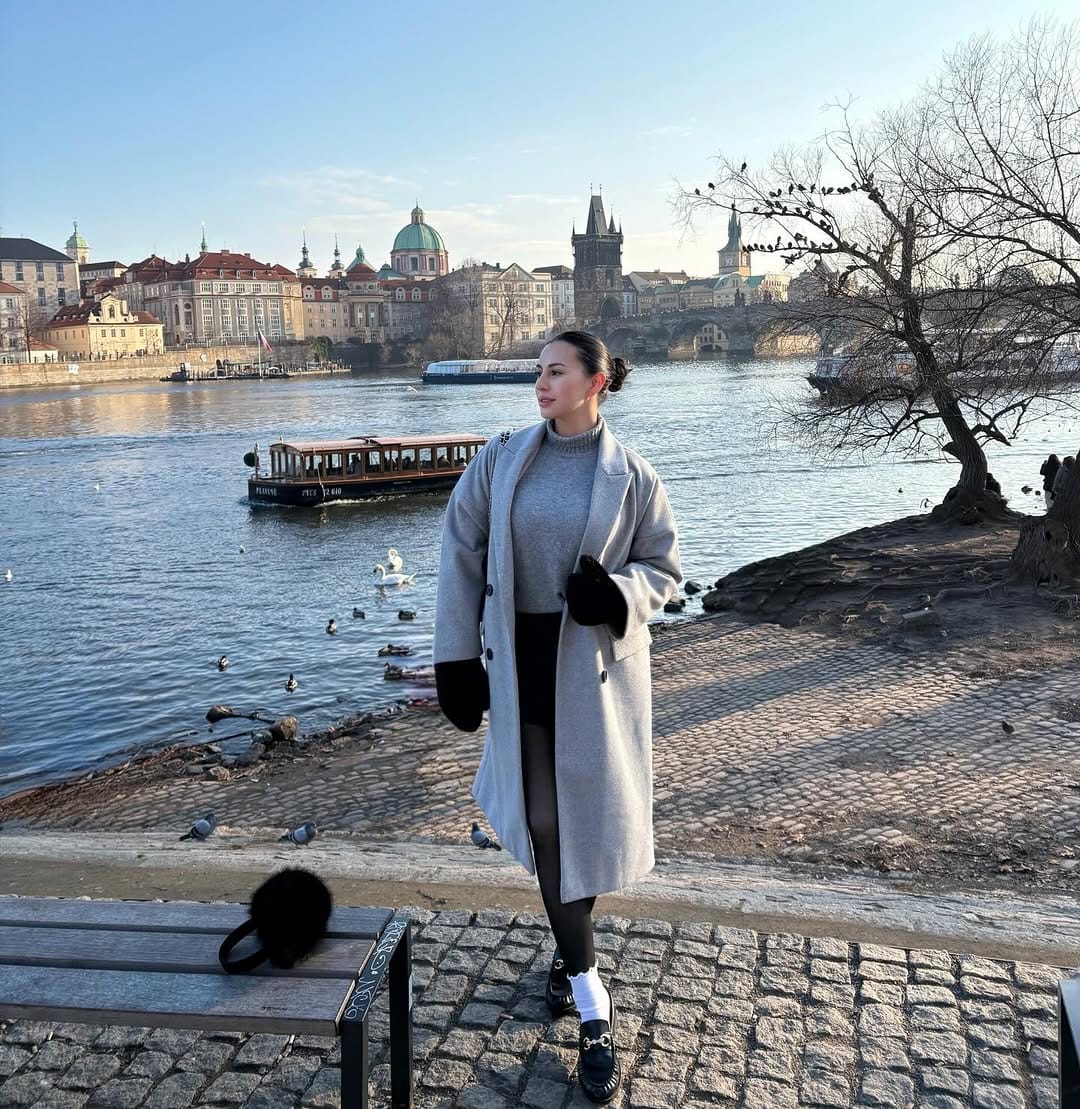 Post 2 by 𝑱𝑬𝑺𝑺𝑰𝑪𝑨 𝑪𝑨𝑴𝑨𝑹𝑮𝑶 ♛. on Instagram (carousel)