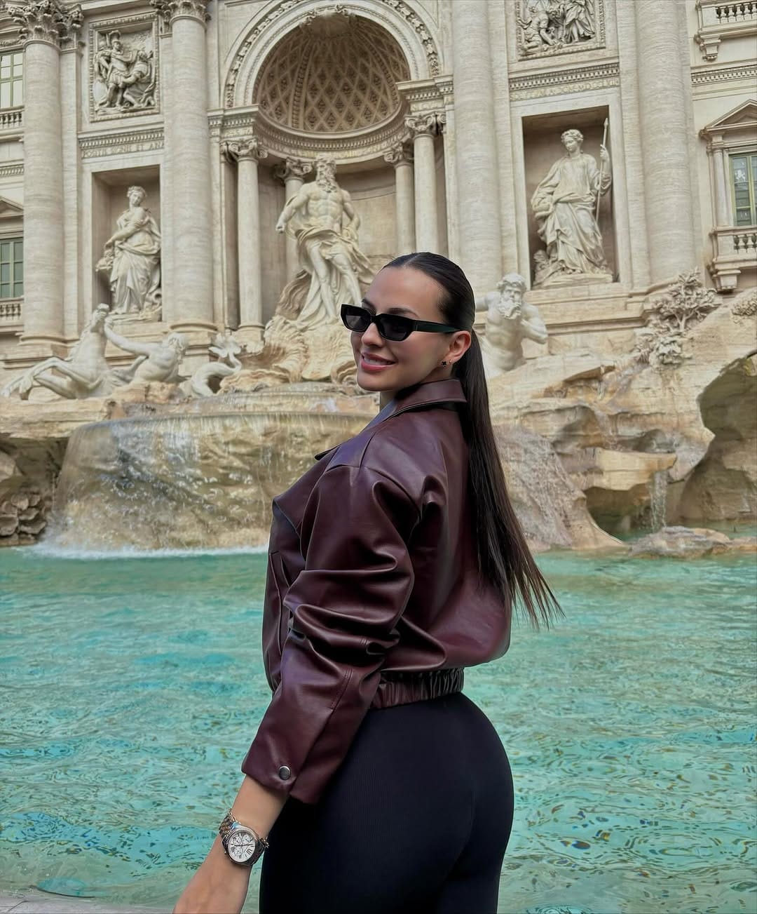 Post 8 by 𝑱𝑬𝑺𝑺𝑰𝑪𝑨 𝑪𝑨𝑴𝑨𝑹𝑮𝑶 ♛. on Instagram (carousel)