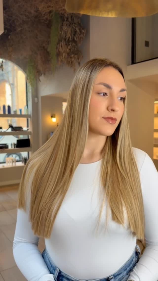 Post 6 by Mónica Gabarrón Hair Salon on Instagram (video)