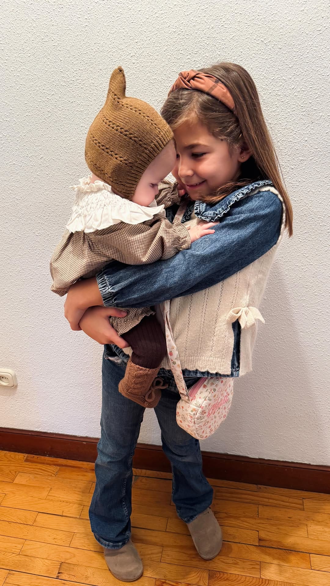 Post 4 by PAULA on Instagram (video)