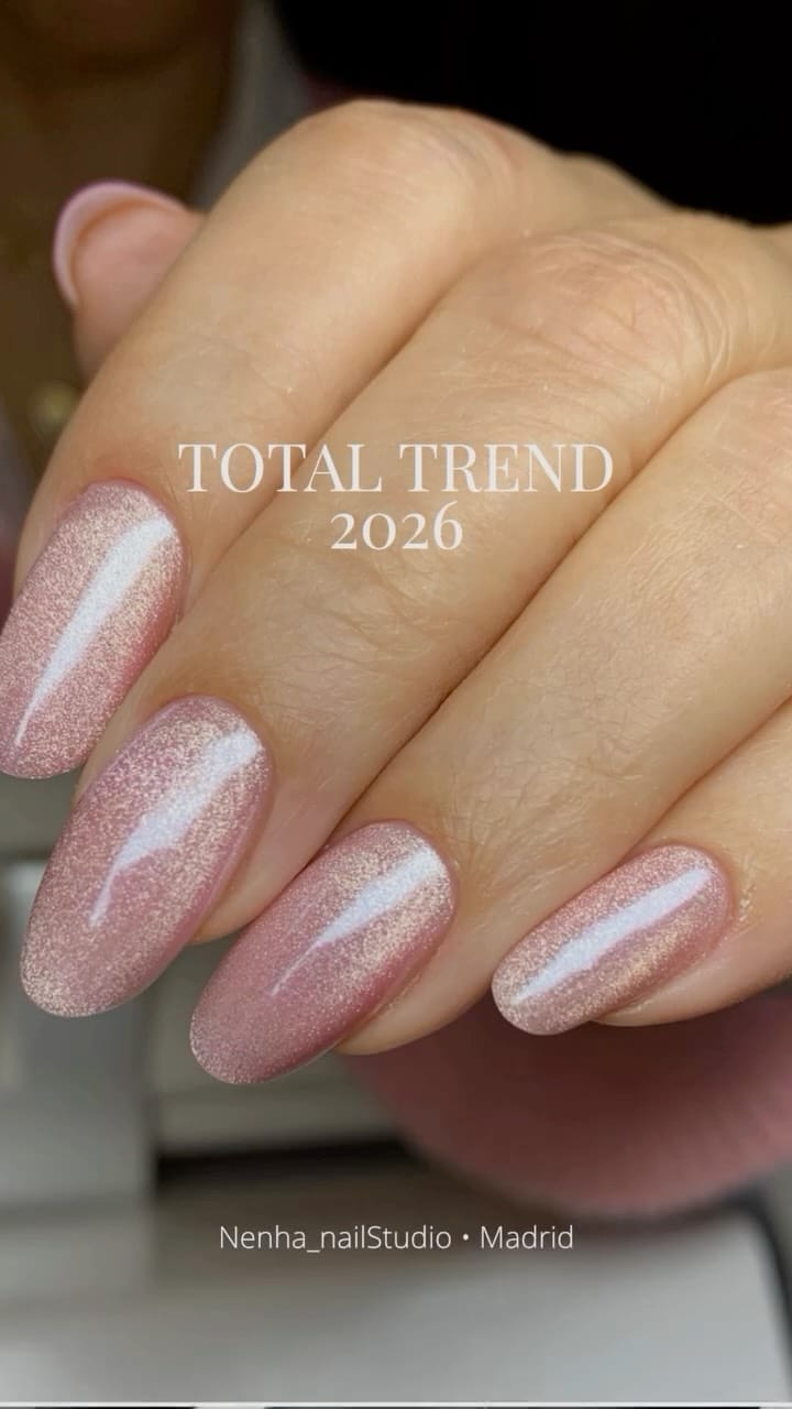 Post 1 by NENHA MADRID | MANICURA RUSA | GEL NAILS | PEDICURA on Instagram (video)