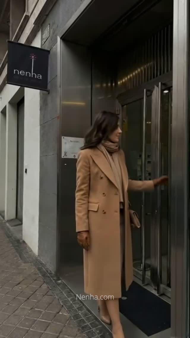 Post 3 by NENHA MADRID | MANICURA RUSA | GEL NAILS | PEDICURA on Instagram (video)