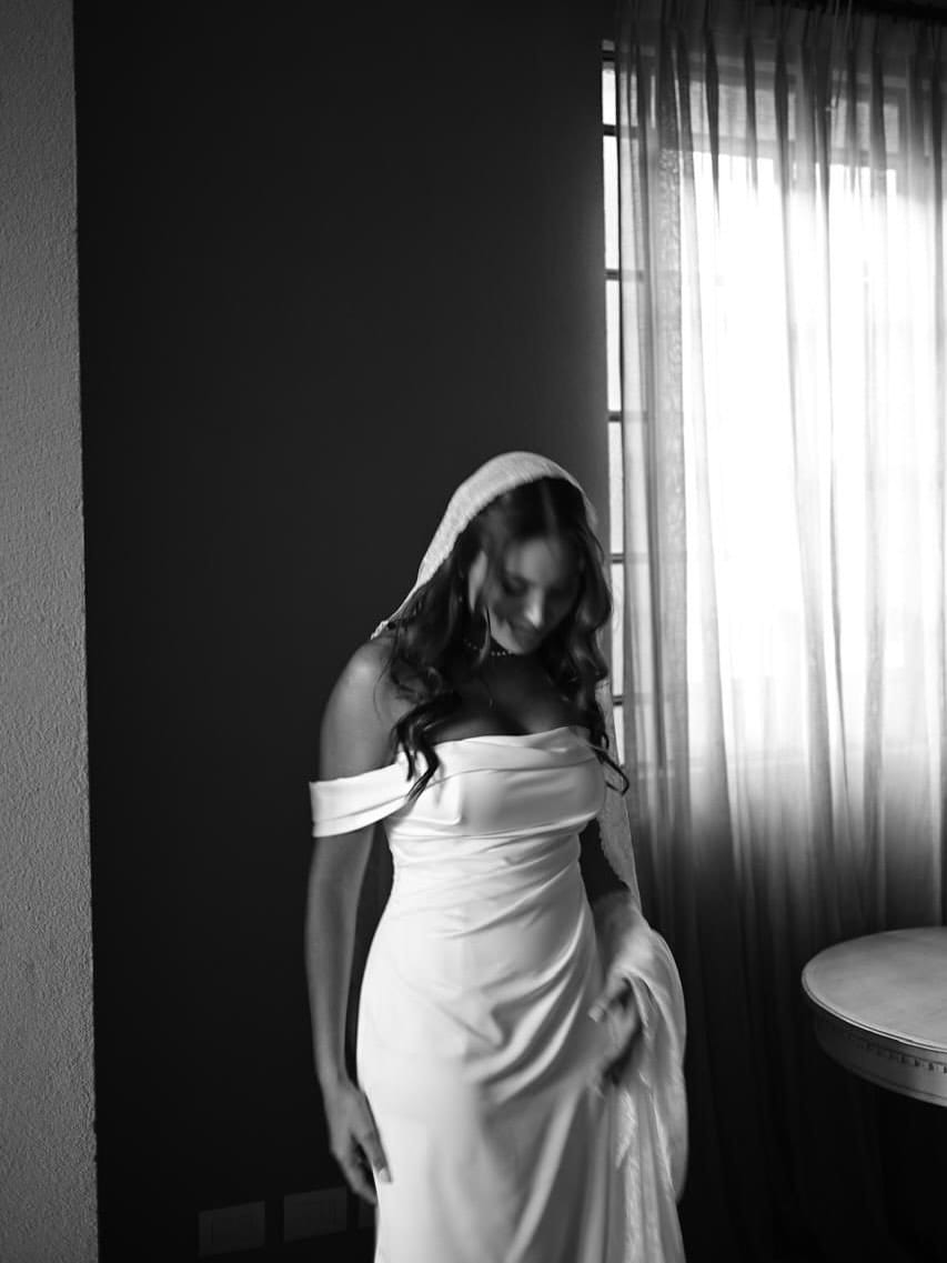Post 4 by Boutique de Novias on Instagram (carousel)