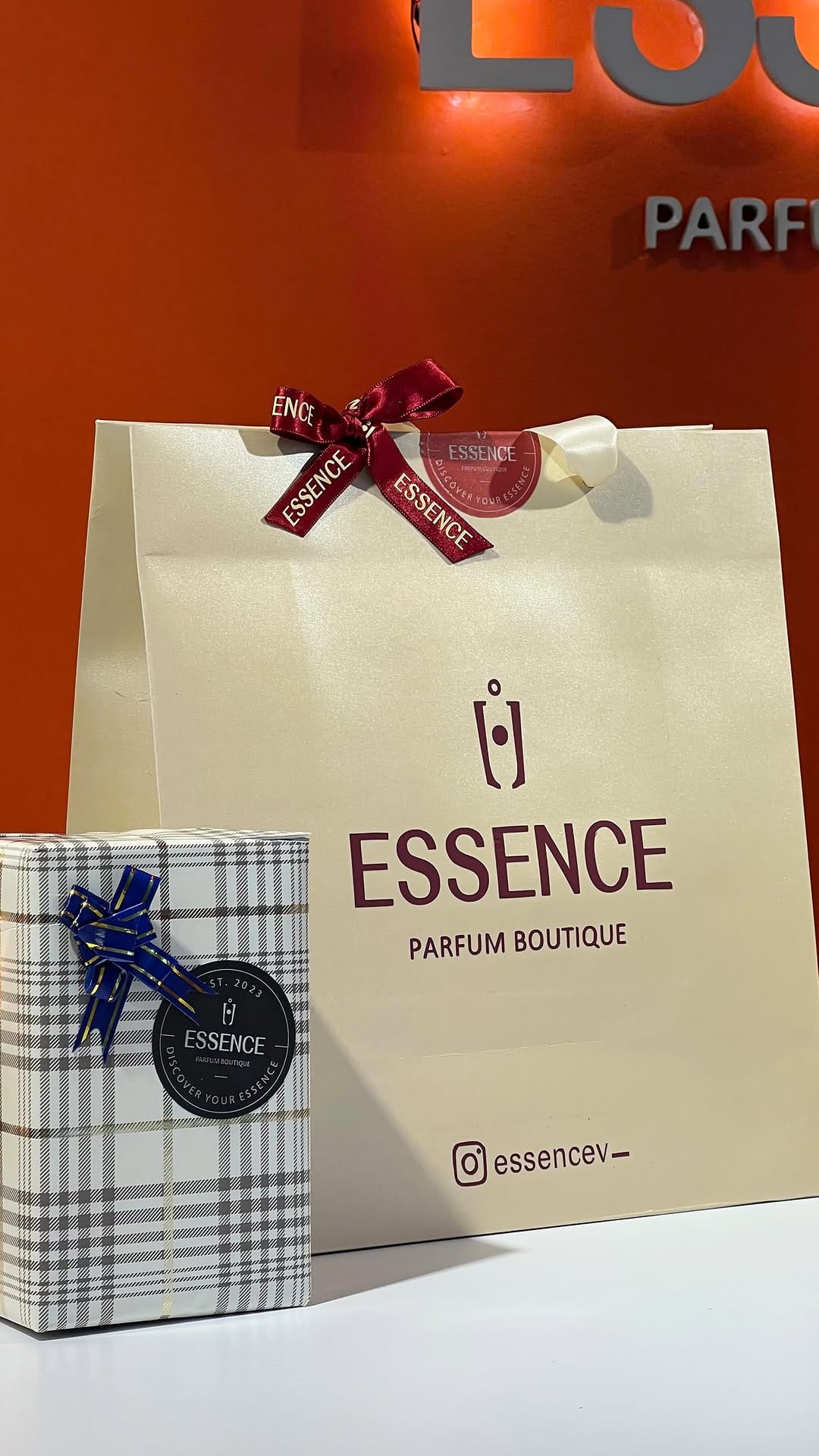 Post 9 by ESSENCE • PERFUMERÍA ORIGINAL on Instagram (video)