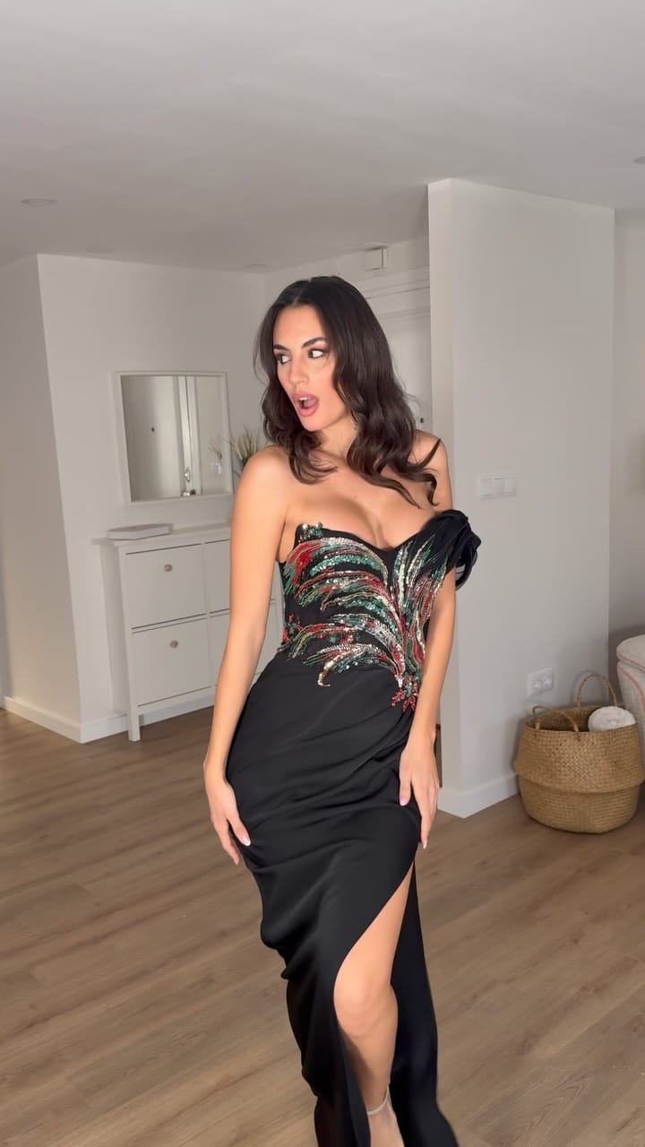 Post 3 by Zaira Bas on Instagram (video)