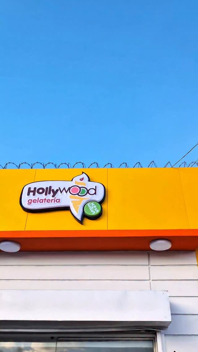 Post 6 by Heladería Hollywood Express on Instagram (video)