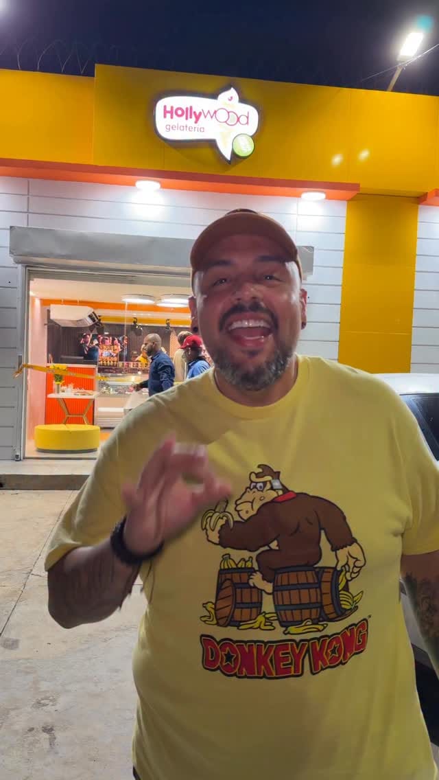 Post 9 by Heladería Hollywood Express on Instagram (video)