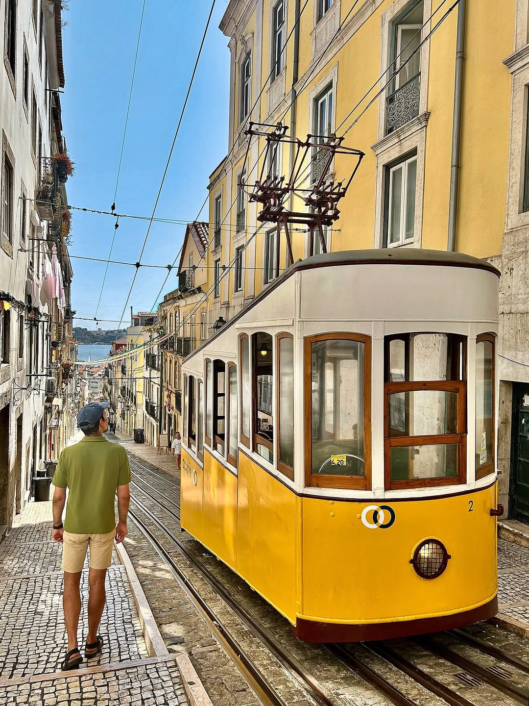 Post 9 by MARC ROCA | Travel & Lifestyle | UGC on Instagram (carousel)