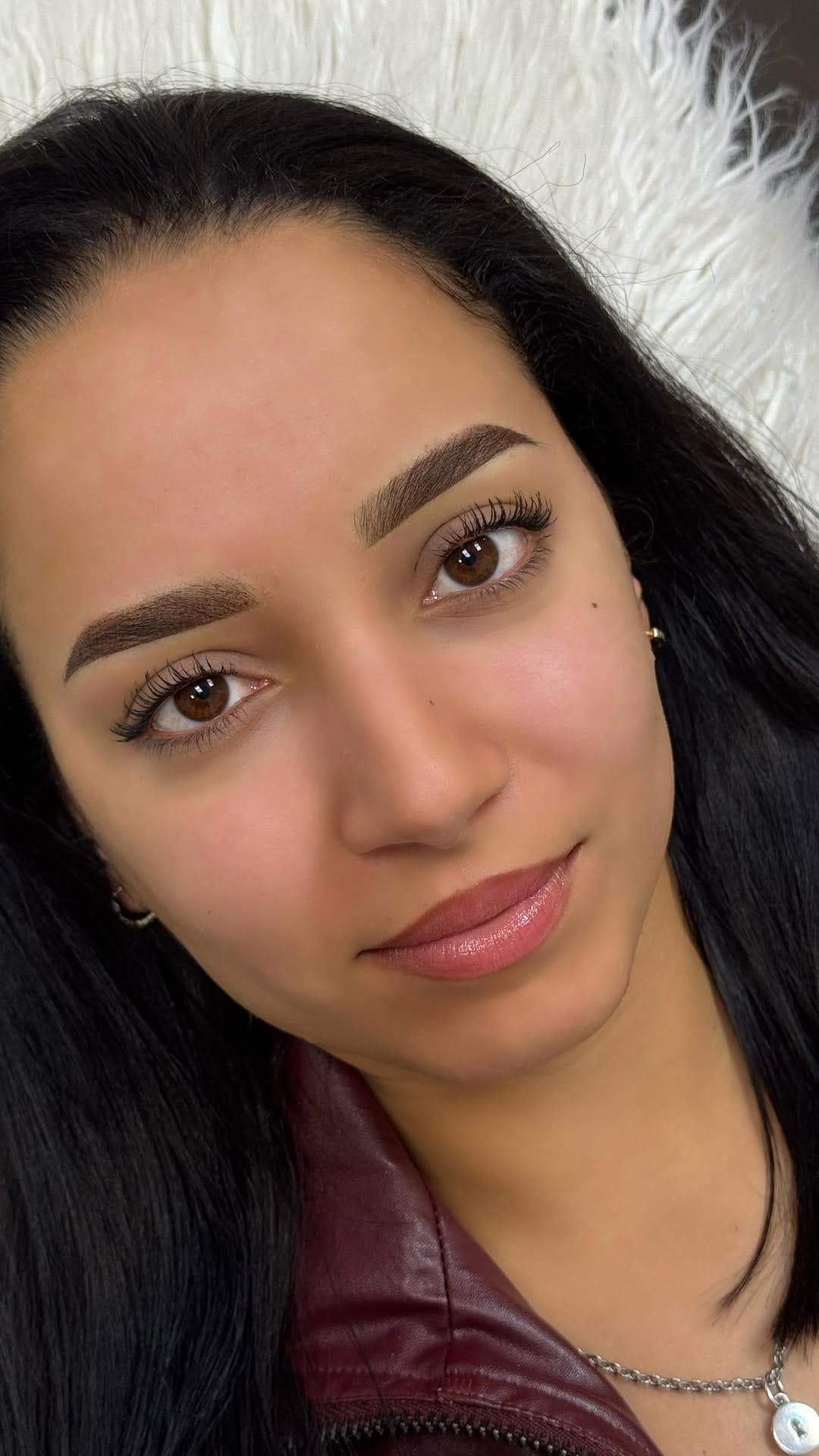 Post 9 by Clariss Centro Médico Estético on Instagram (video)