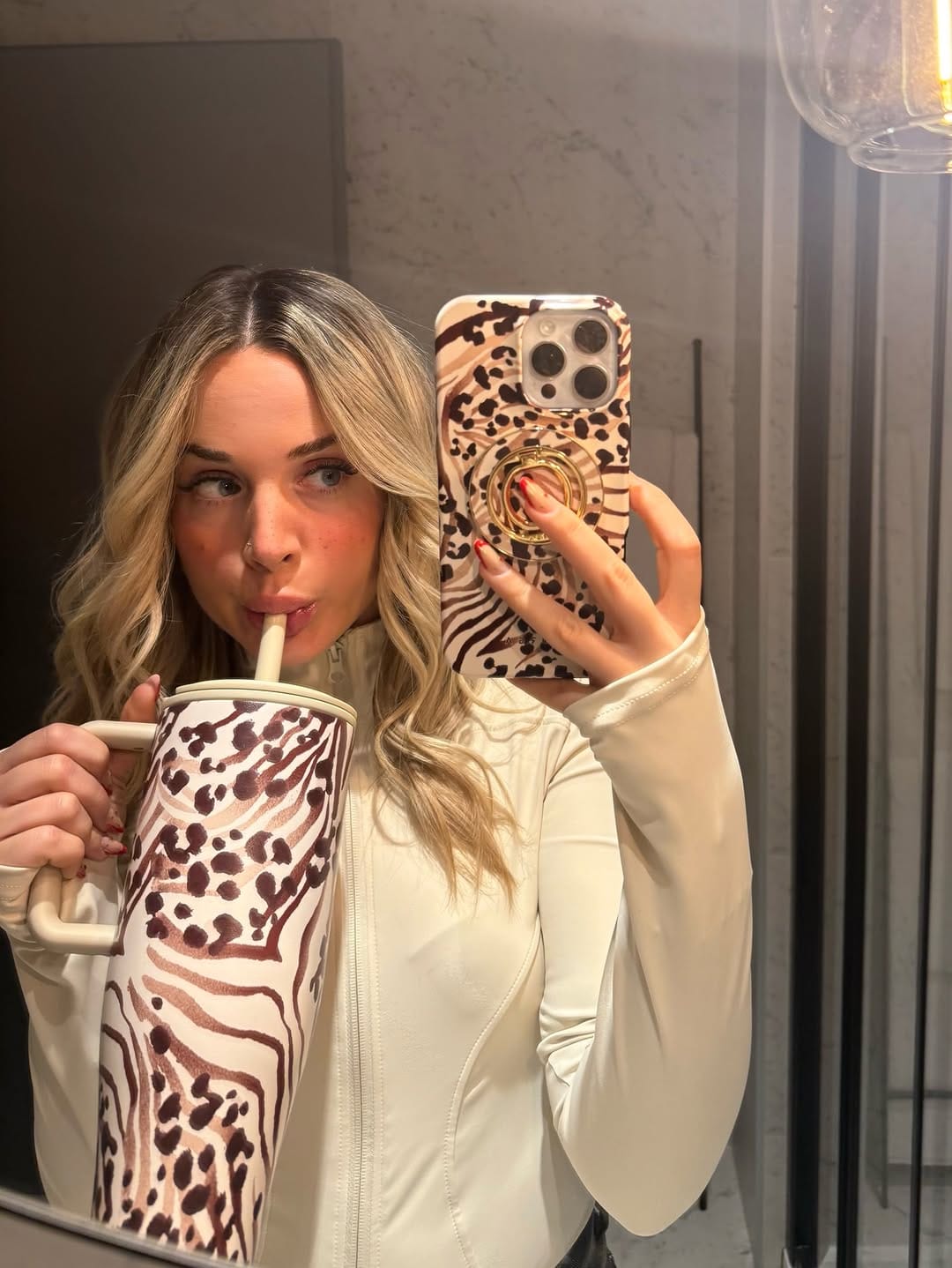 Post 3 by 𝗥𝗢𝗦𝗔𝗡𝗔 𝗠𝗘𝗟𝗢 on Instagram (carousel)