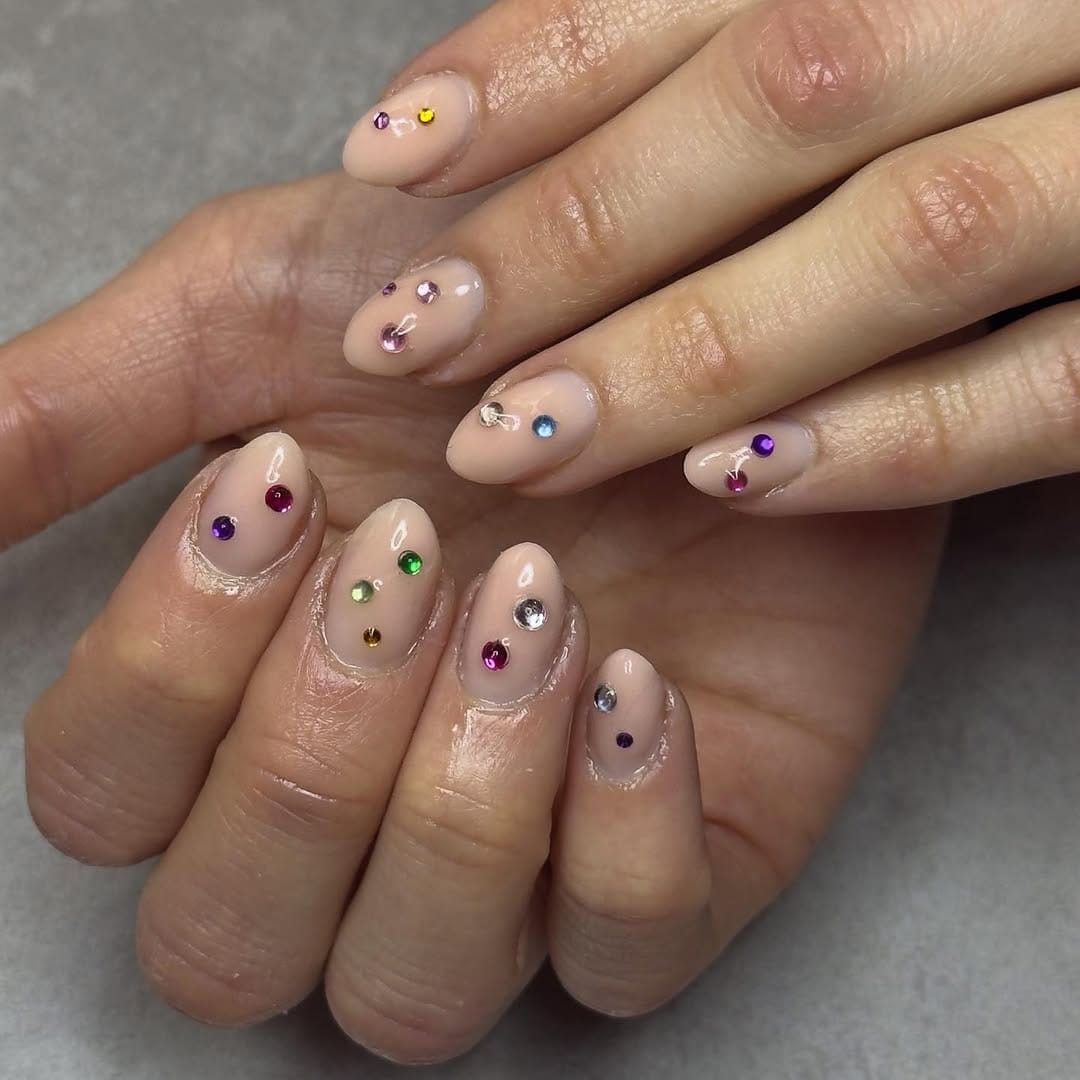 Post 5 by Ana Conde 💅🏼 nails & beauty on Instagram (carousel)