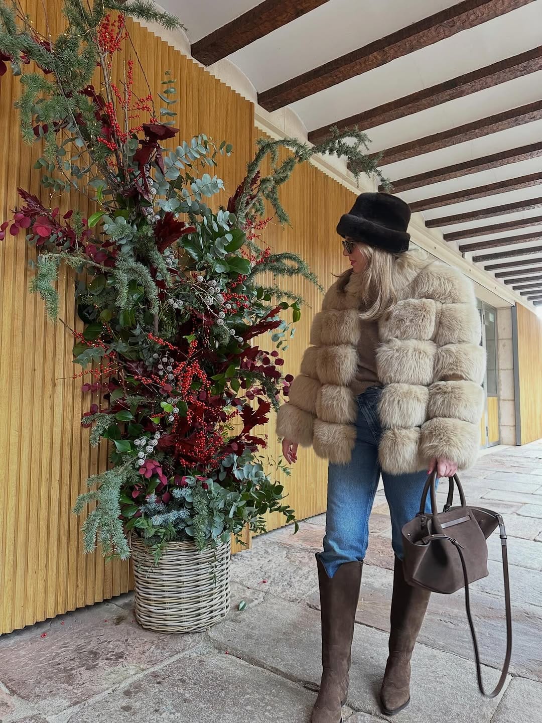 Post 5 by Mónica Miquélez on Instagram (carousel)