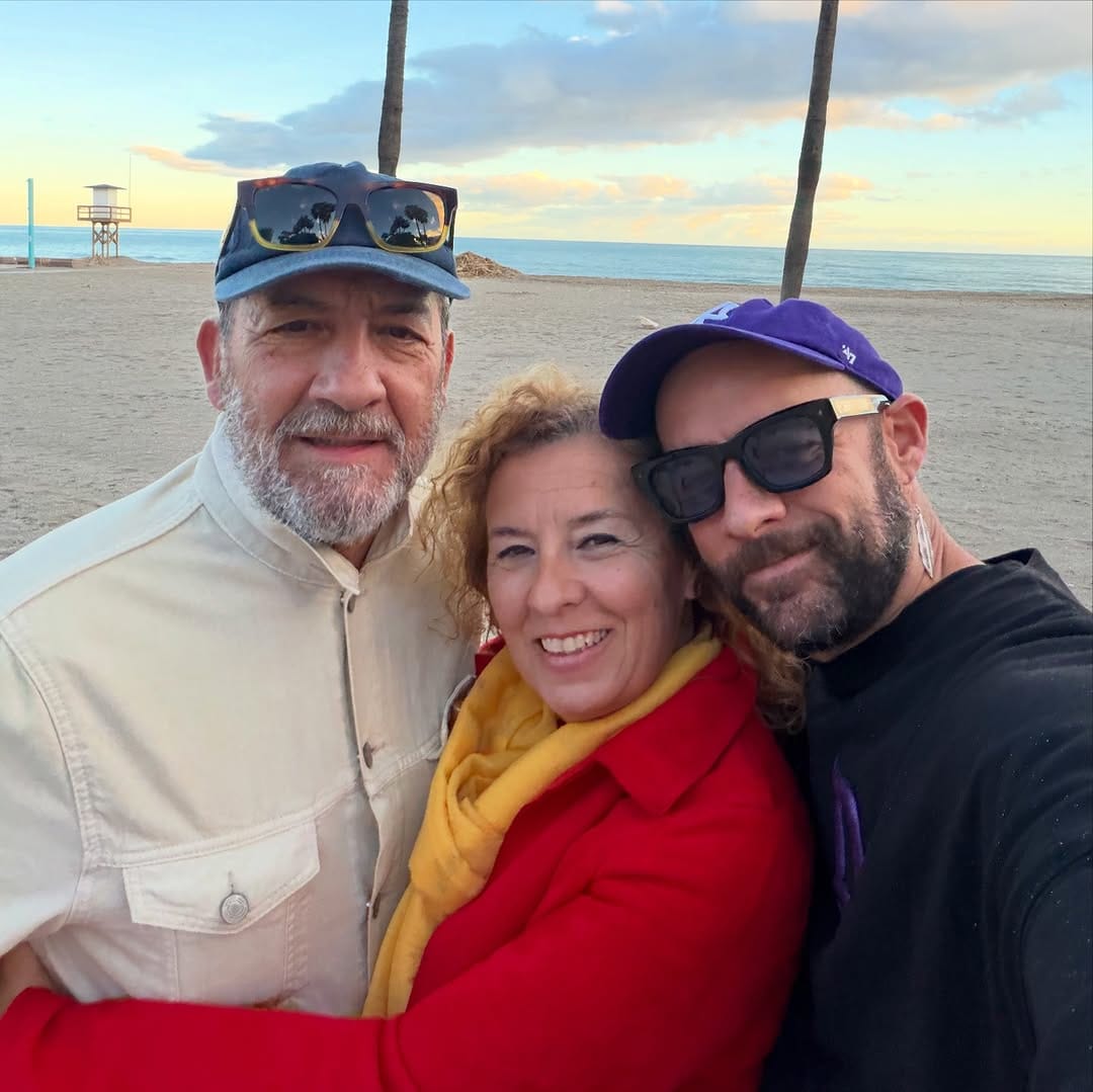 Post 2 by Jorge Dean on Instagram (carousel)
