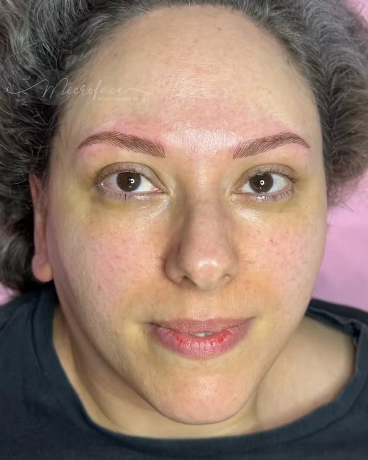 Post 1 by 𝑺𝒊𝒍𝒗𝒊𝒏𝒂 𝑩𝒐𝒔𝒔𝒖𝒔 | Microblading | Micropigmentación | BB GLOW on Instagram (carousel)