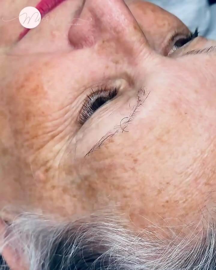 Post 5 by 𝑺𝒊𝒍𝒗𝒊𝒏𝒂 𝑩𝒐𝒔𝒔𝒖𝒔 | Microblading | Micropigmentación | BB GLOW on Instagram (carousel)