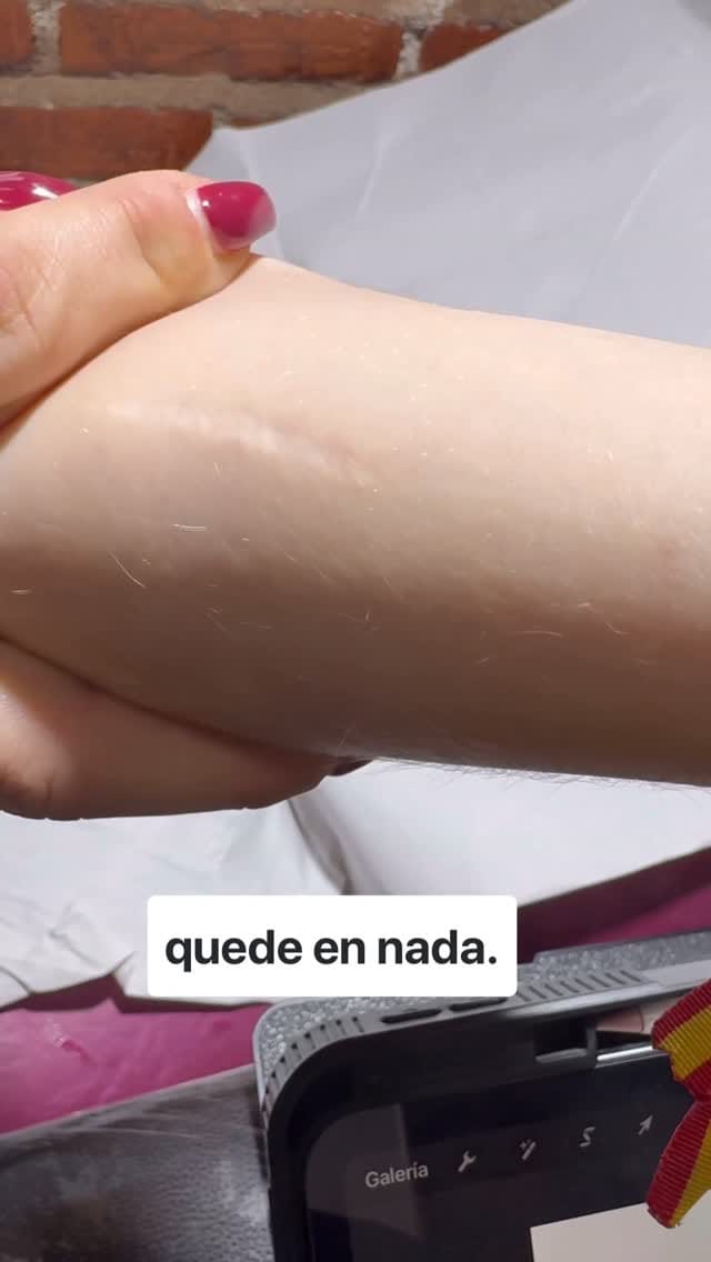Post 8 by ⛩Álvaro Quesada⛩ COLOR | BLANCO Y NEGRO | REALISMO | LÍNEA FINA on Instagram (video)