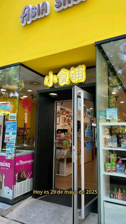 Post 10 by Asia Shop on Instagram (video)